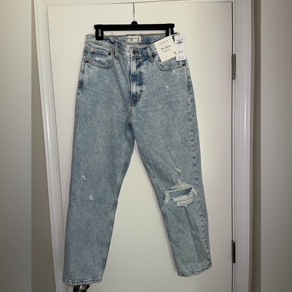 A&F “The Mom High Rise” Jean in size 8 (29). Light wash.